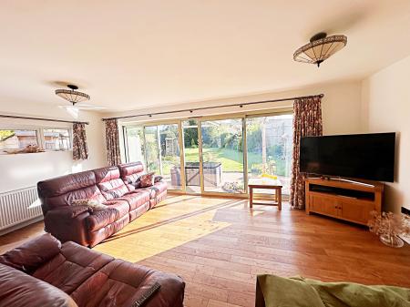 Pool Close, Little Comberton