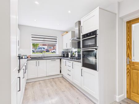 Shrubbery Road, Drakes Broughton