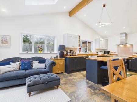 Kitchen/ Family area