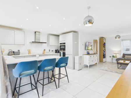 Church Close, Defford