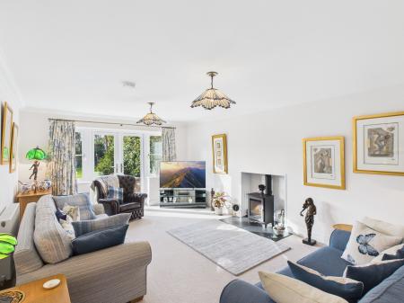 Williamson Way, Drakes Broughton