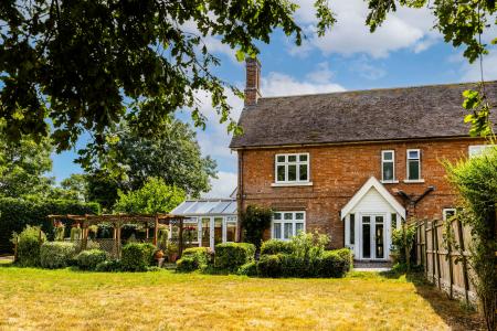 Throckmorton, Pershore