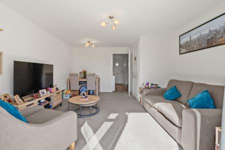 Lounge/ Dining Room