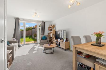 Lounge/ Dining Room