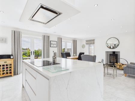 Worcester Road, Drakes Broughton, WR10
