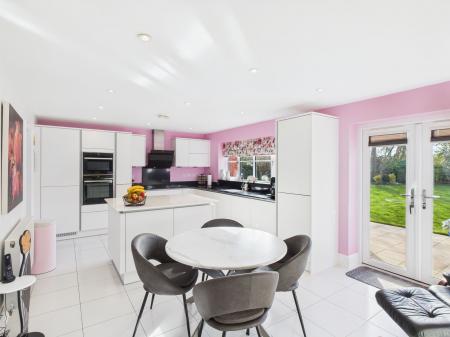 Williamson Way, Drakes Broughton, WR10