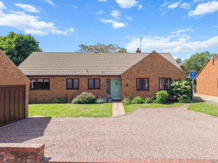 Box Tree Close, Defford, WR8