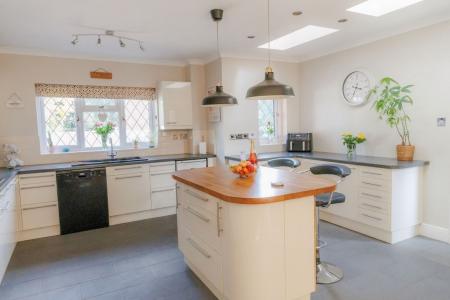 Woodbury Park, Norton, WR5