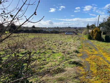 Eckington Road, Birlingham, WR10
