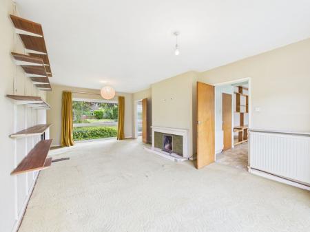Upper End, Eckington, WR10