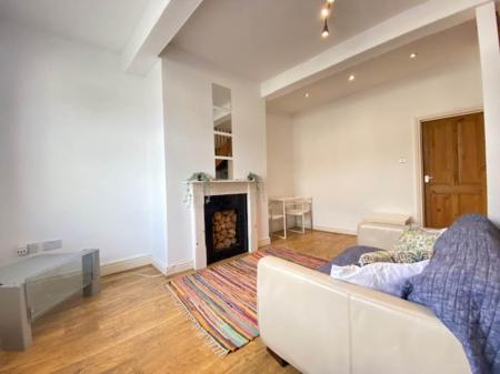 9 Canal Street Living room