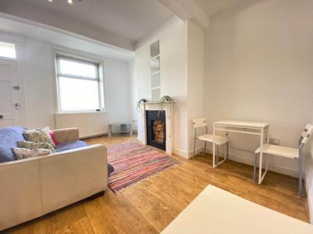 9 Canal Street Living room 3