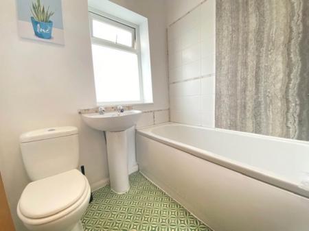 9 Canal Street Bathroom