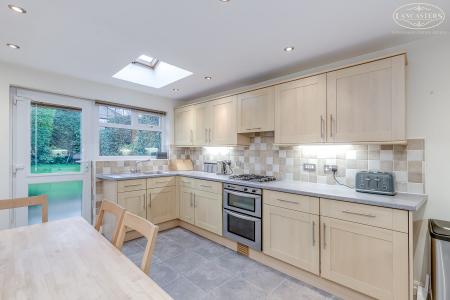 Kitchen/Breakfast Ro