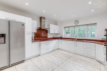 Kitchen/Breakfast Ro