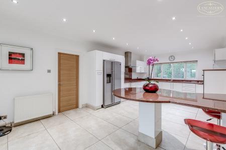 Kitchen/Breakfast Ro