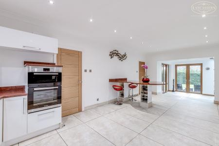 Kitchen/Breakfast Ro