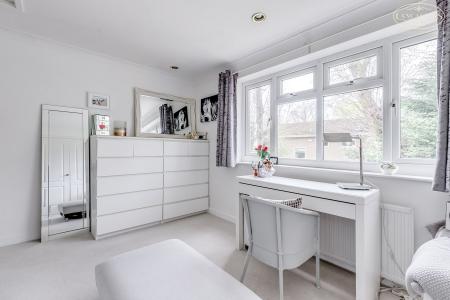 Dressing Room/Bedroo