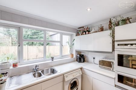 Utility/Spice Kitche