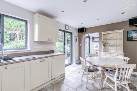 Stylish Kitchen Dini
