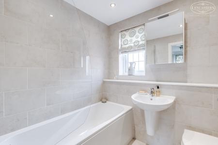 Well Appointed Bathr