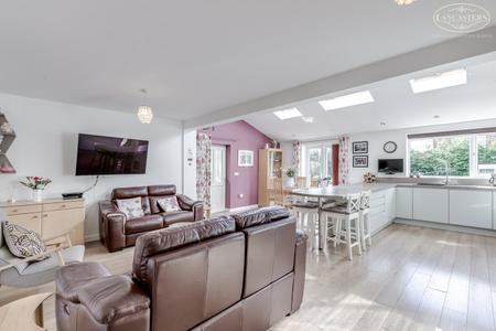 Kitchen Dining Famil