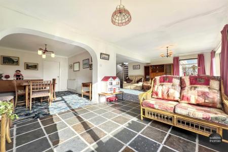 Open plan sitting area