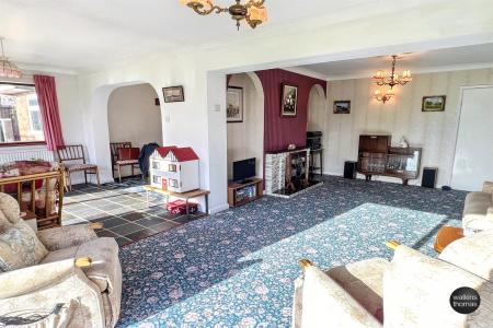 Open plan sitting area