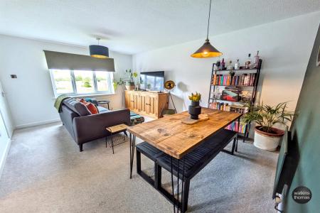 Sitting/Dining Room