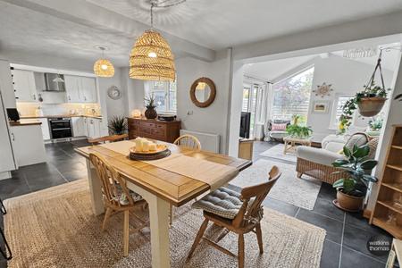 Open Plan Living/Dining