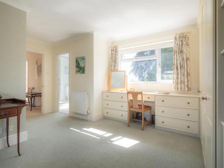 6 St Josephs Drive-20.jpg