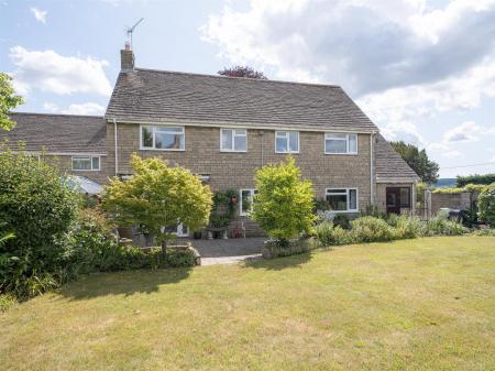 6 St Josephs Drive-41.jpg