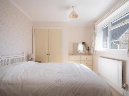 6 St Josephs Drive-13.jpg