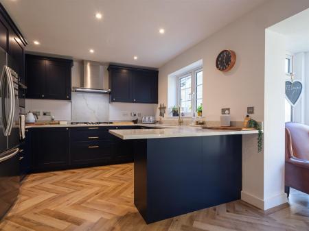 31 Studley Gardens-42.jpg