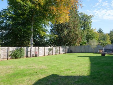 31 Studley Gardens-32.jpg