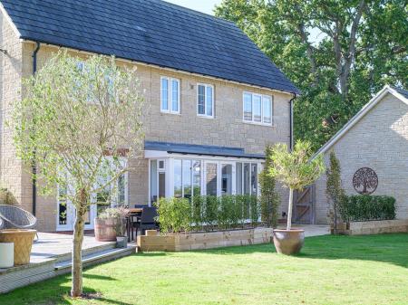 31 Studley Gardens-30.jpg