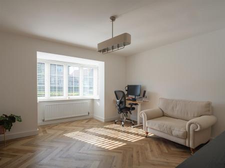 31 Studley Gardens-3.jpg