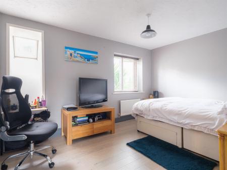 18 Chevral Close-12.jpg