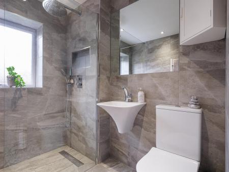 18 Chevral Close-14.jpg