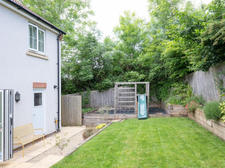 2 Chandlers Mews-18.jpg