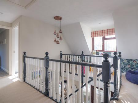 11 Erleigh Drive-15.jpg