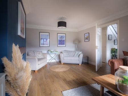 11 Erleigh Drive-32.jpg