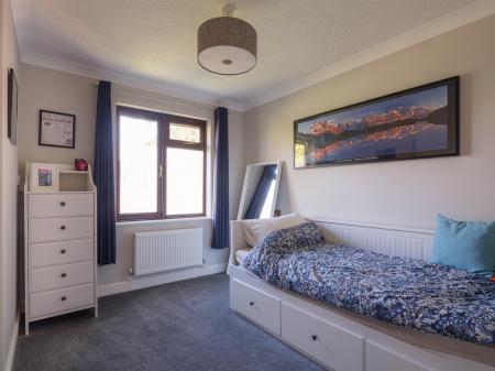 11 Erleigh Drive-11.jpg