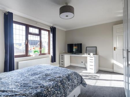 11 Erleigh Drive-14.jpg