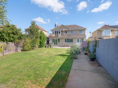 22 Hardenhuish Avenue-12.jpg