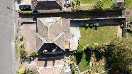 22 Hardenhuish Avenue-4.jpg