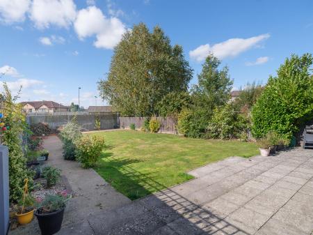 22 Hardenhuish Avenue-10.jpg