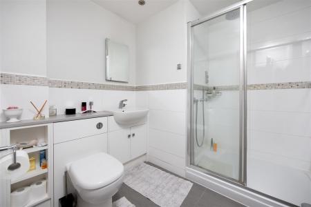 42 Rowden Road_Chippenham_SN15 2AU (19).jpg