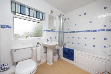 42 Rowden Road_Chippenham_SN15 2AU (13).jpg