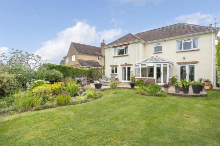 42 Rowden Road_Chippenham_SN15 2AU (30).jpg